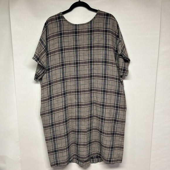 esby Dresses & Skirts - Plaid Casual Women's Dress